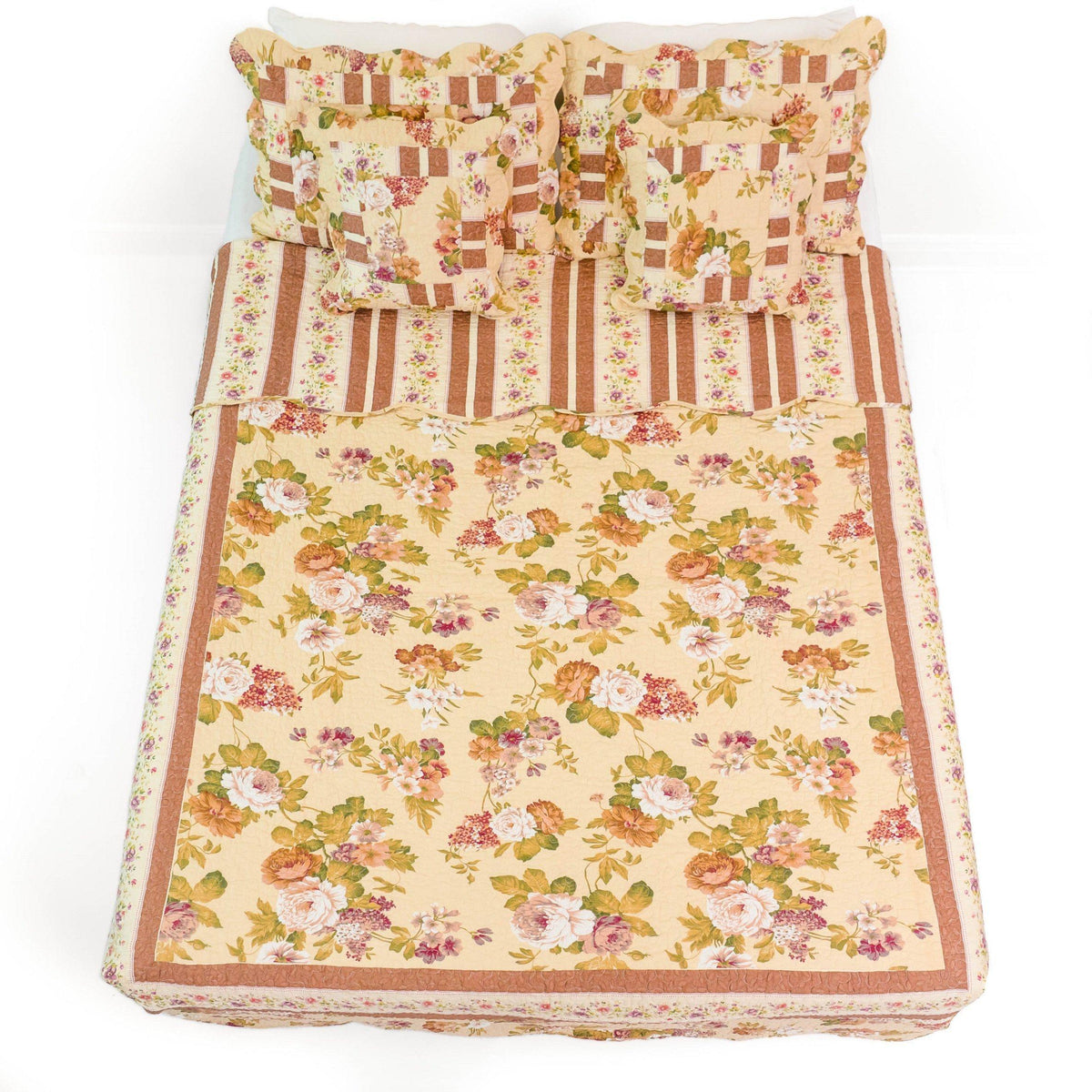 DaDa Bedding Vintage Cottage Rose Garden Floral Ivory Yellow Cotton Scalloped Quilted Bedspread Set (DXJ103478)
